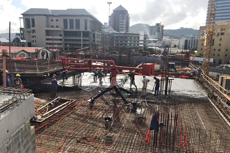 Manual concrete placing boom in Mauritius