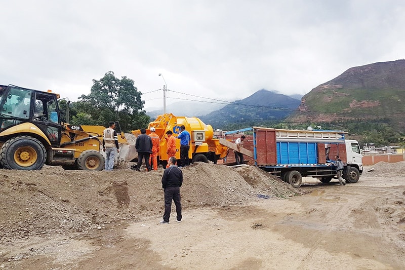 Hormigonera con bomba DHBT15 funciona en ​Guadalajara