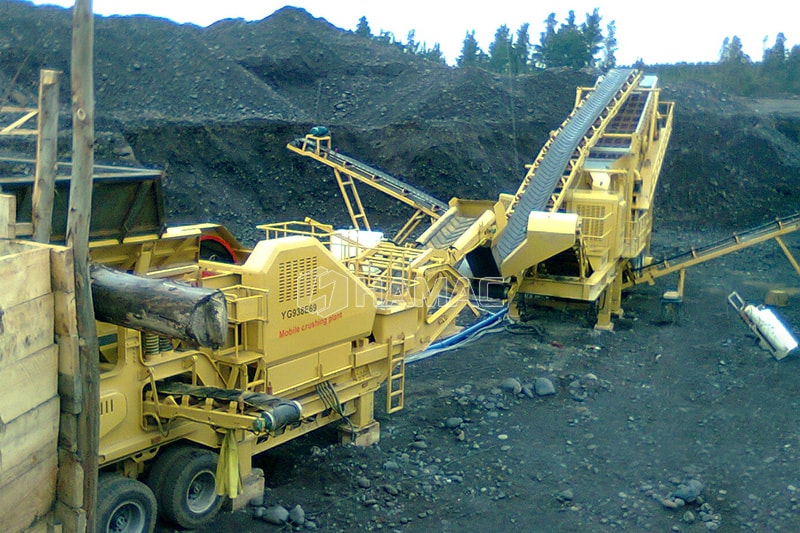 Mobile jaw crusher and mobile cone crusher