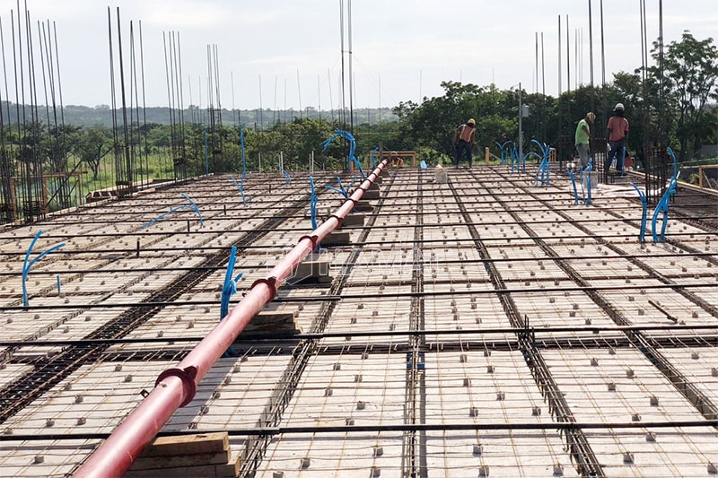 Concrete delivery pipe for trailer concrete pump