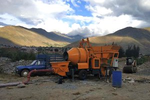 Mezcladora de concreto con bomba DHBT15 en Guadalajara